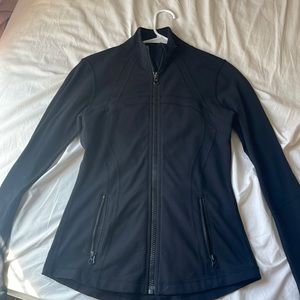 Lululemon Define zip up size 6